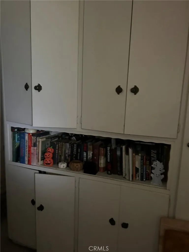 617 E Carroll