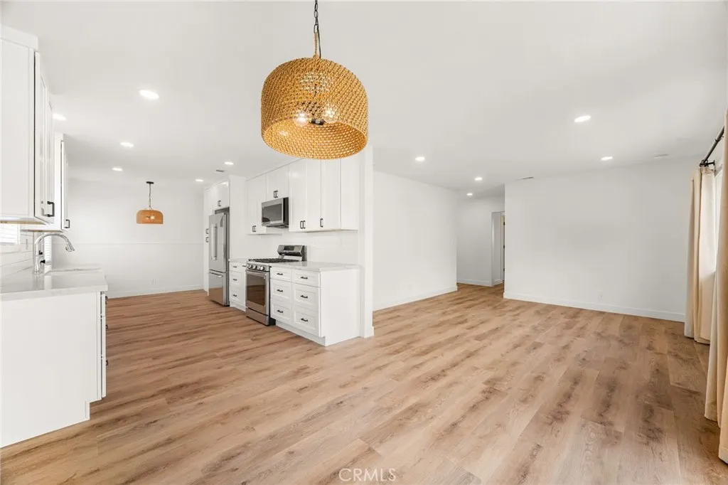 401 N Dexter