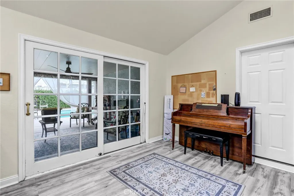 801 E Dalton