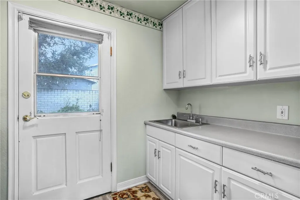 801 E Dalton