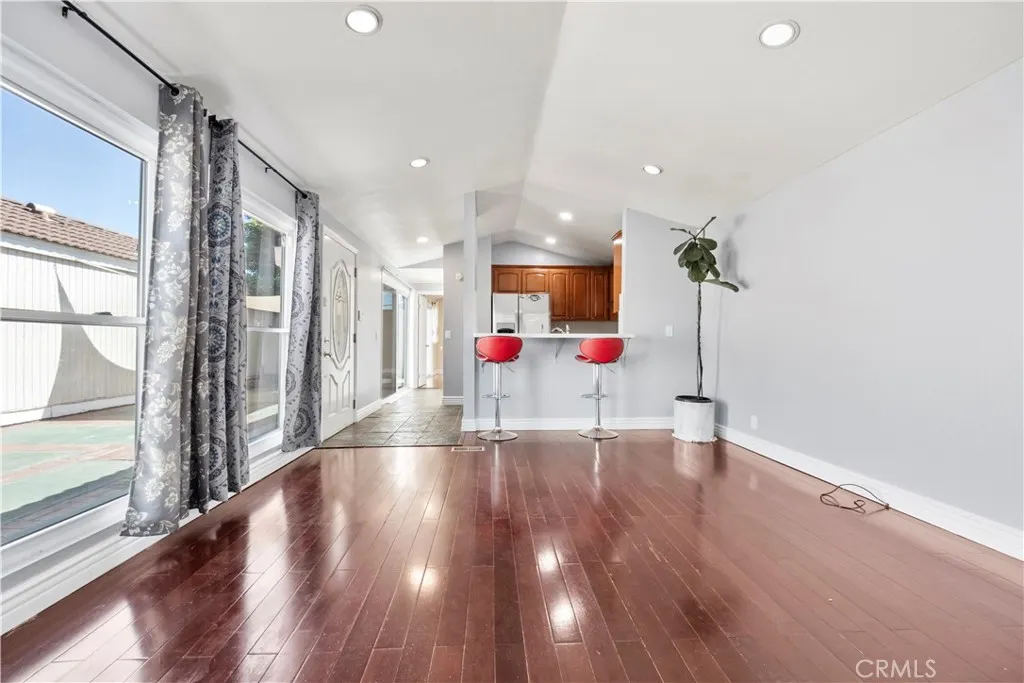 1552 Club Drive