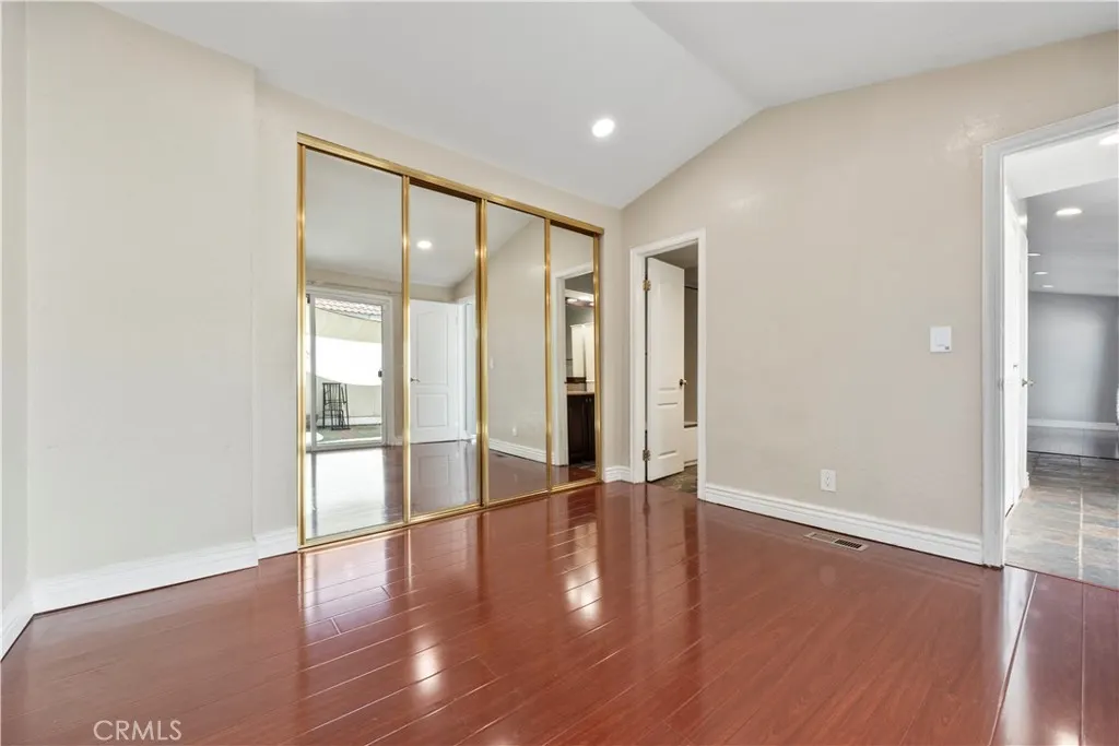 1552 Club Drive