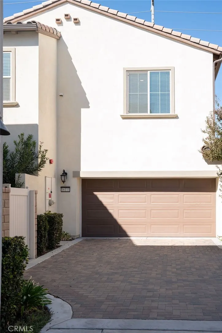 16111 Meadowhouse Ave