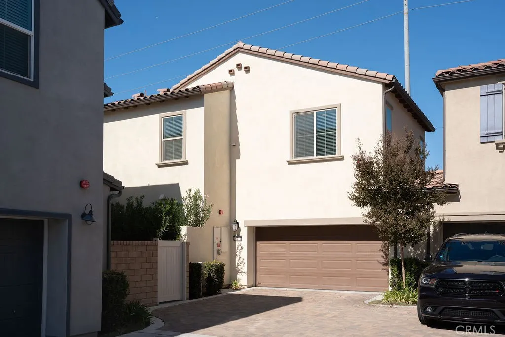 16111 Meadowhouse Ave