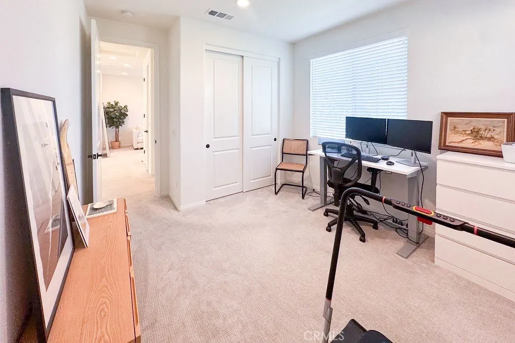 16111 Meadowhouse Ave