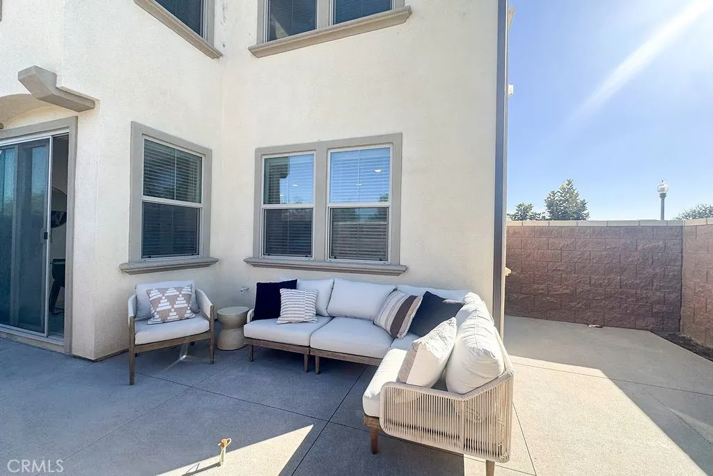 16111 Meadowhouse Ave