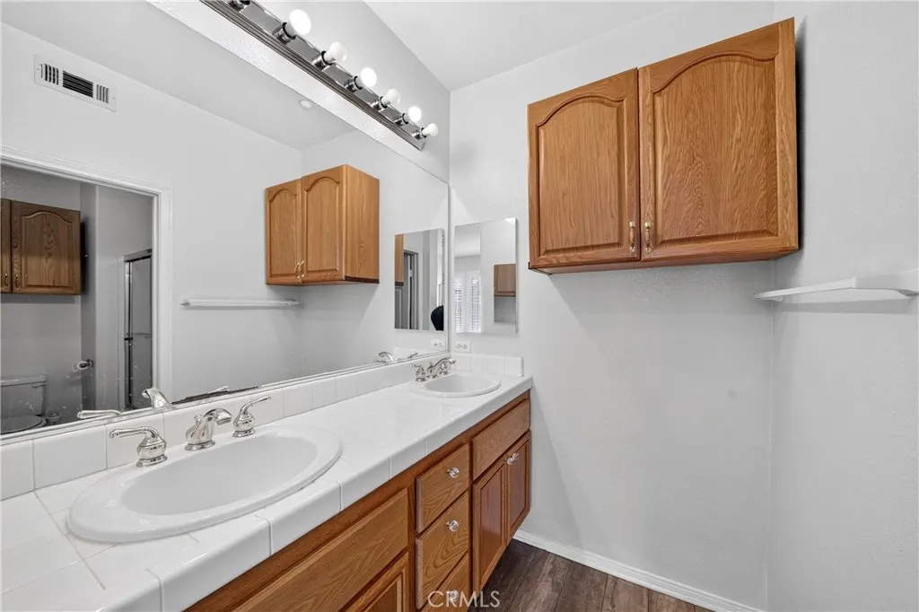 1264 Mcfadden