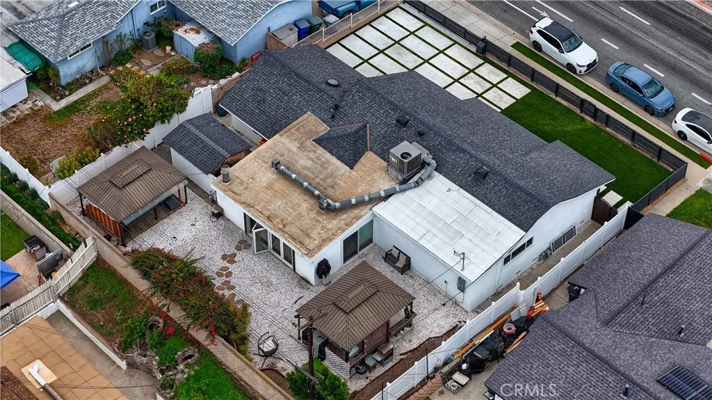 2571 W Lambert