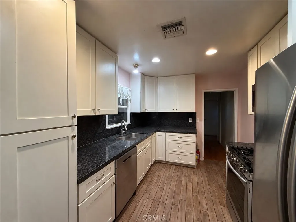 1783 S Park