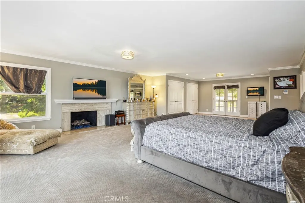 748 S Walnut Avenue