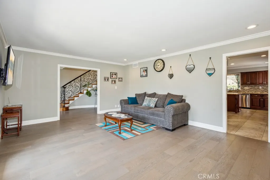 748 S Walnut Avenue