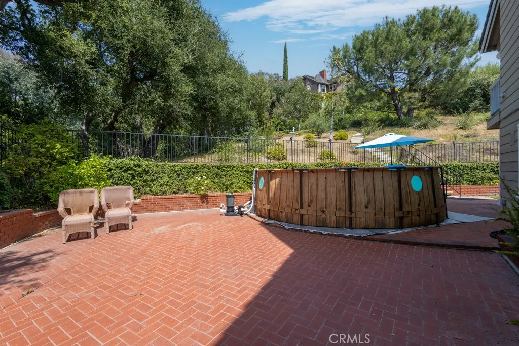 748 S Walnut Avenue