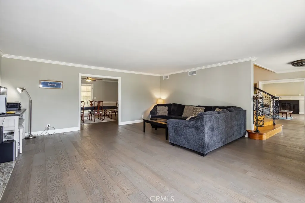 748 S Walnut Avenue