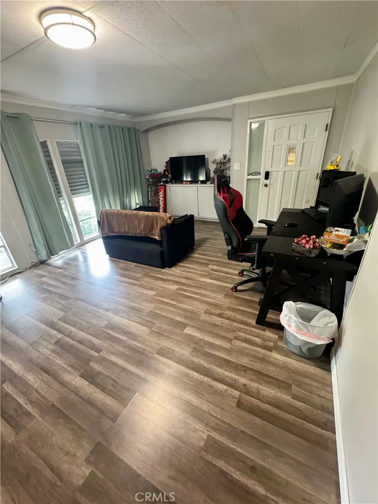 12700 ELLIOTT, #406