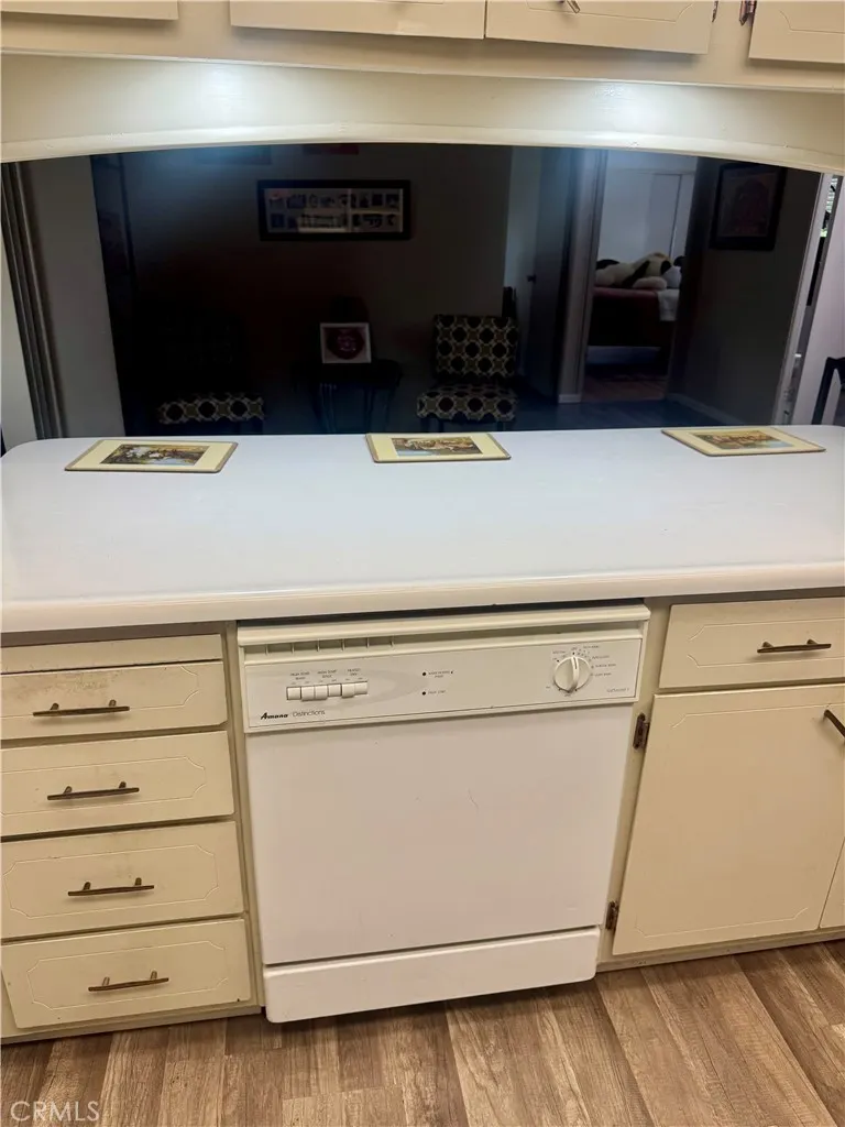 12700 ELLIOTT, #406
