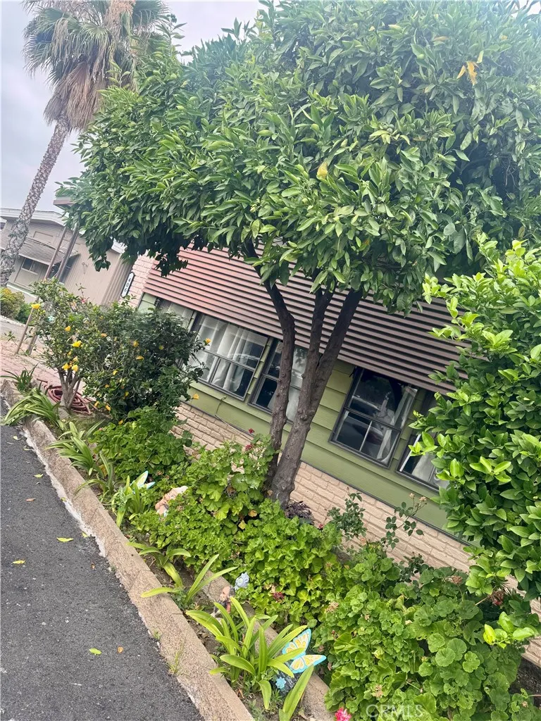 12700 ELLIOTT, #406