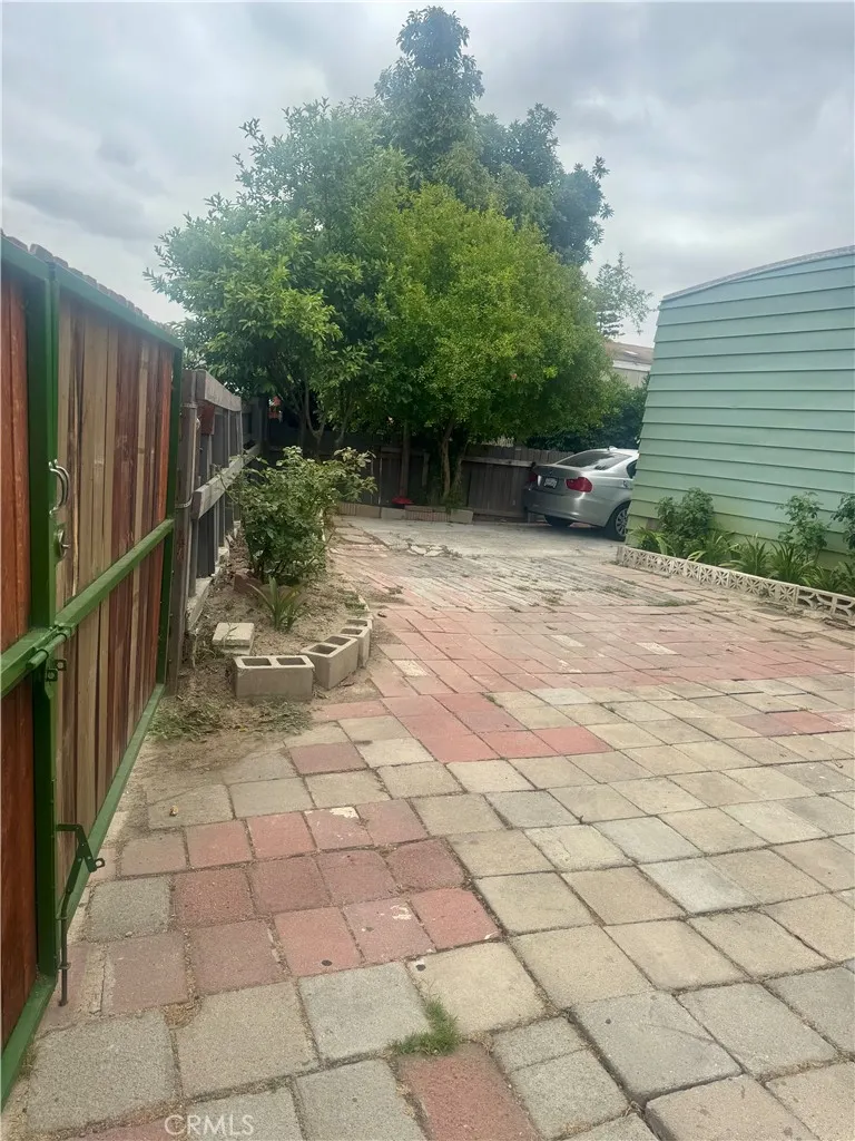 12700 ELLIOTT, #406