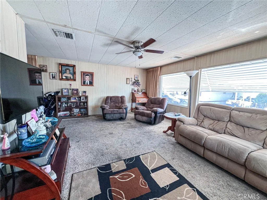 4095 Fruit St, #Spc 328