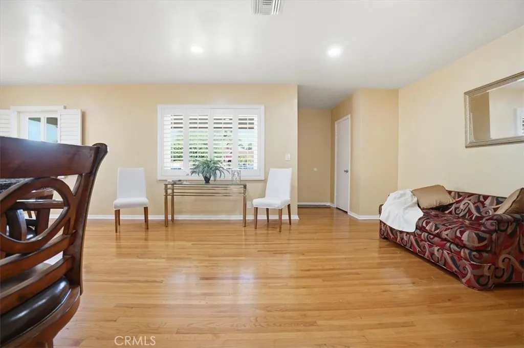 117 N Hartley