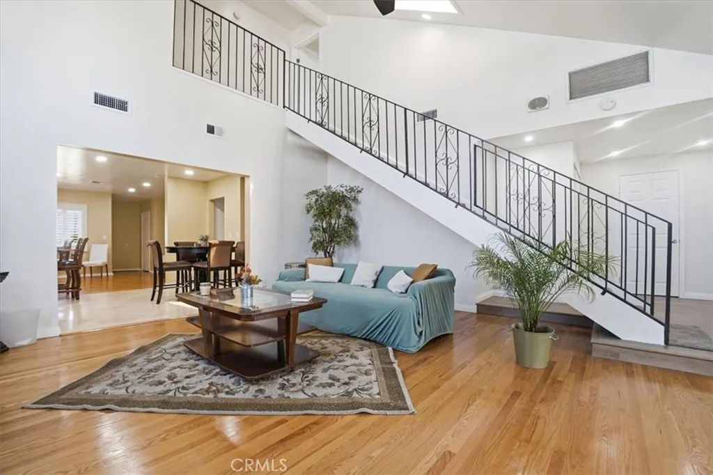 117 N Hartley