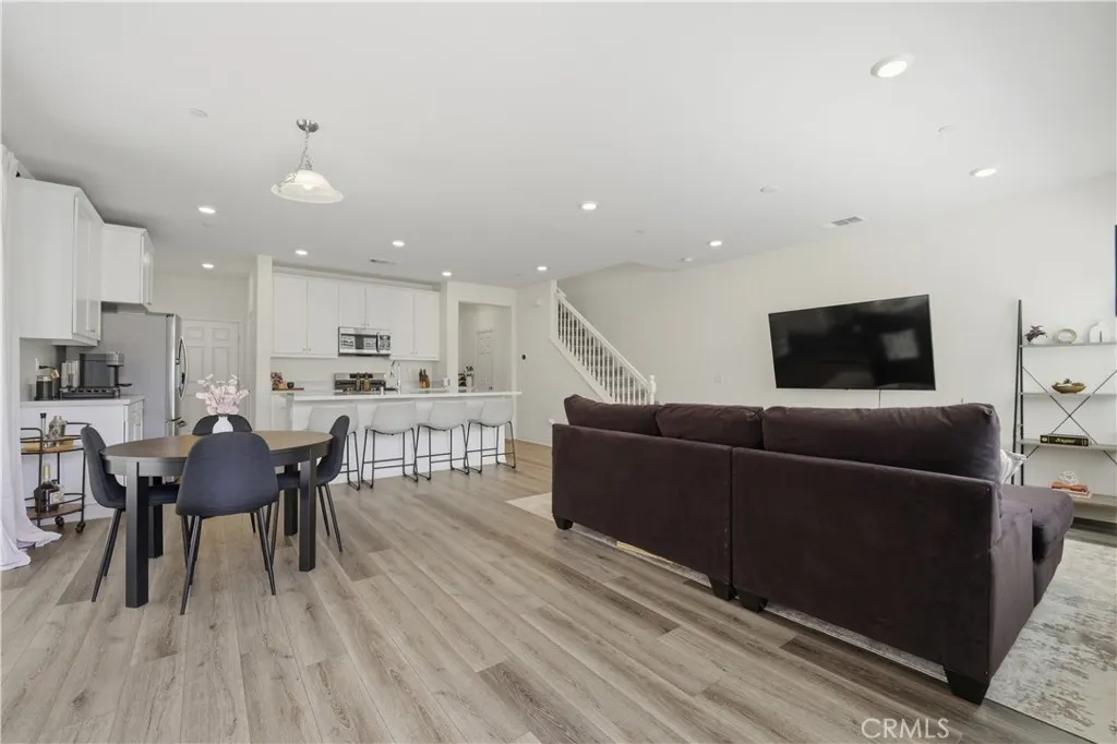 5563 Soria Drive