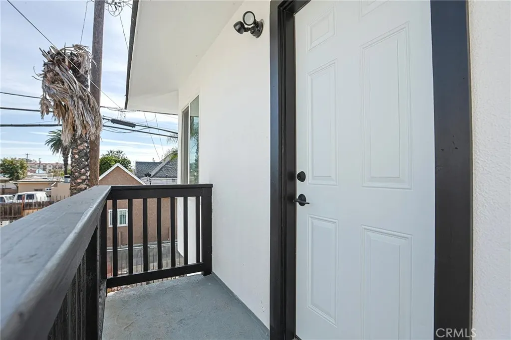 440 W Holt