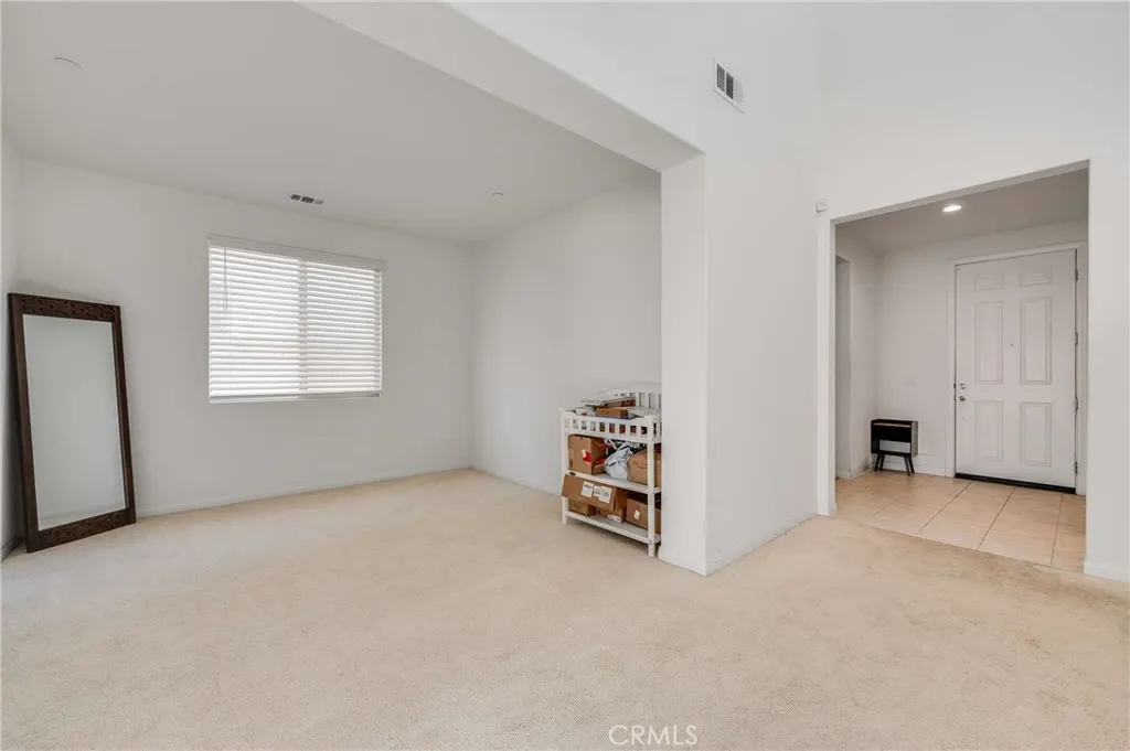 3447 E Sumac