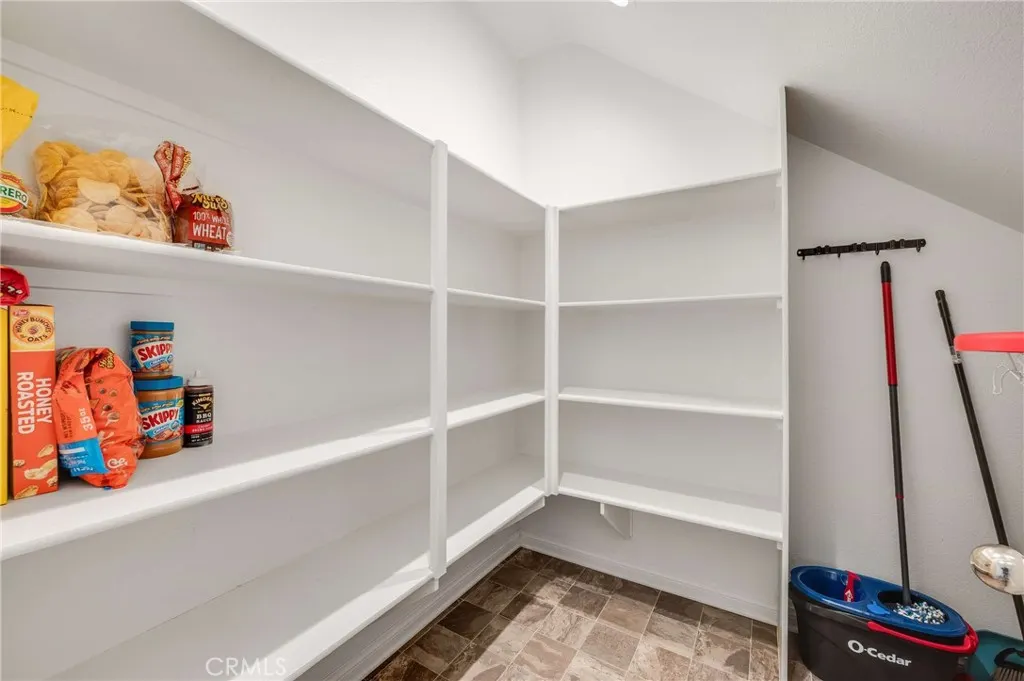 3447 E Sumac