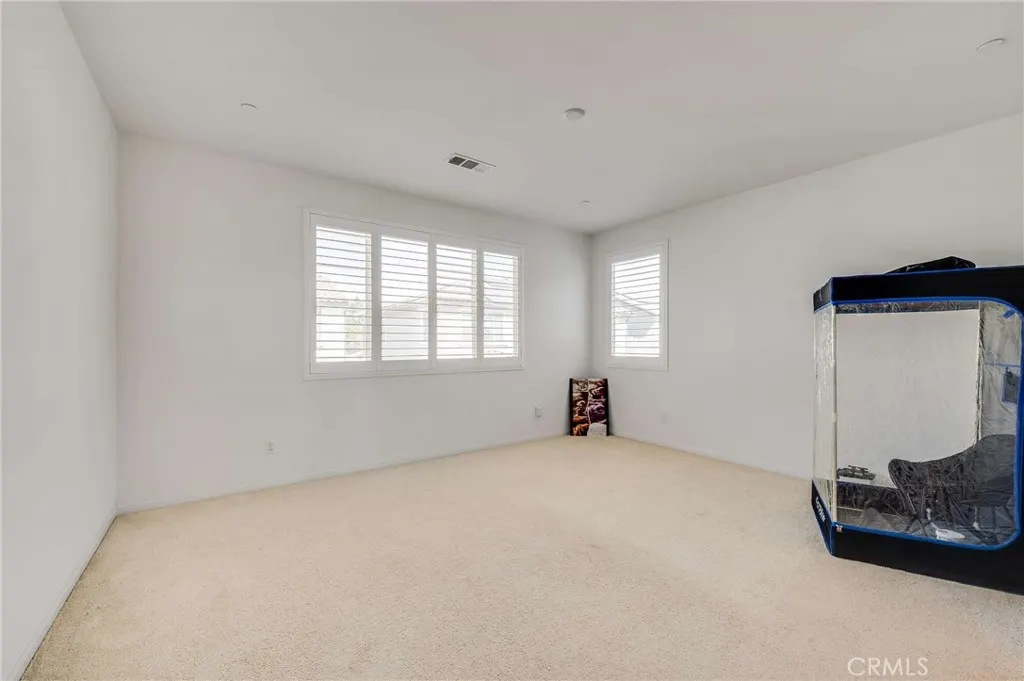 3447 E Sumac