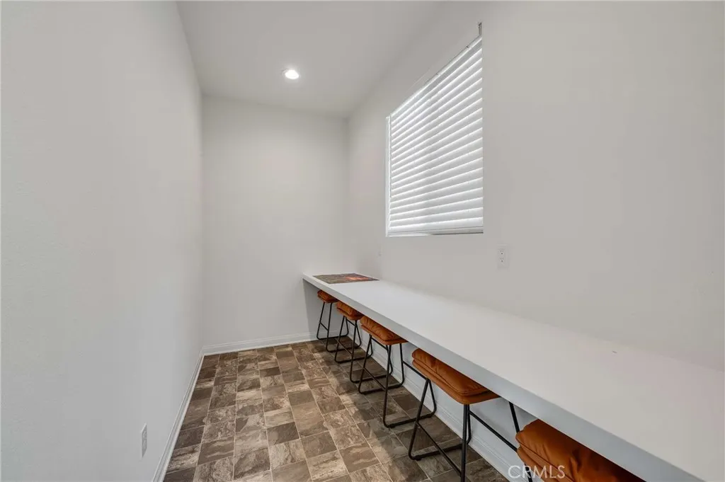 3447 E Sumac