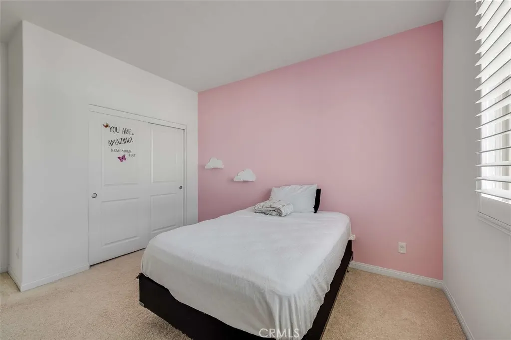 3447 E Sumac