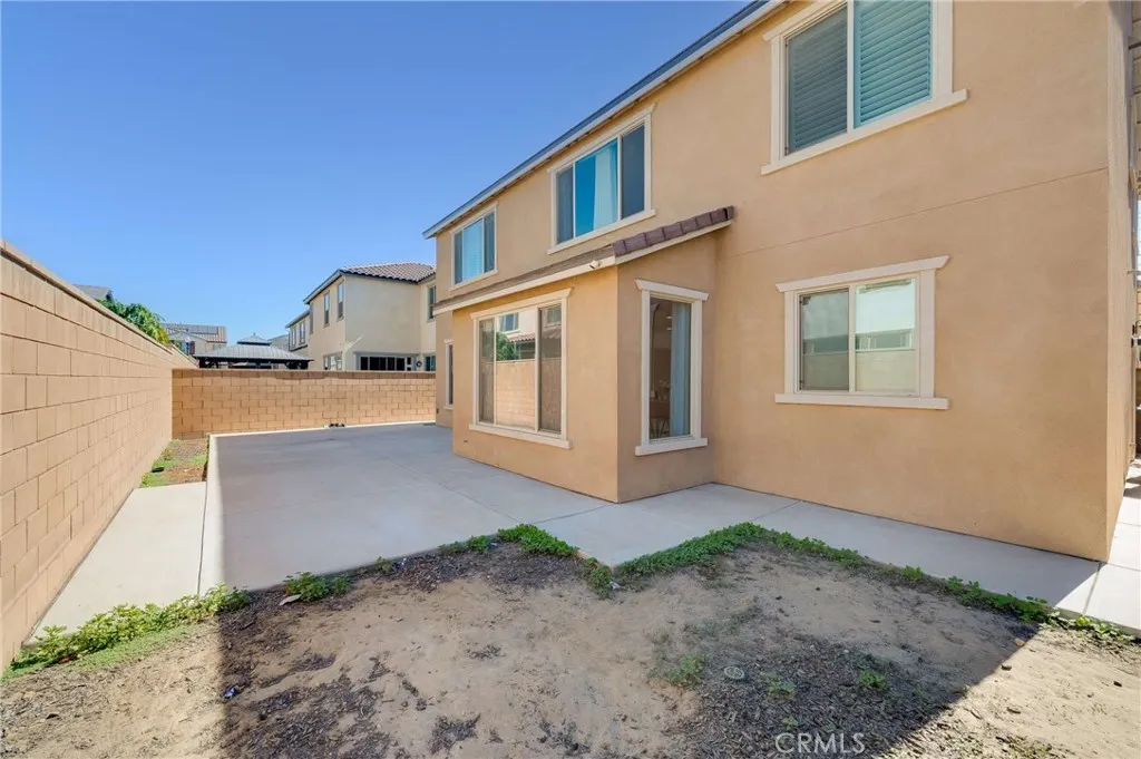 3447 E Sumac