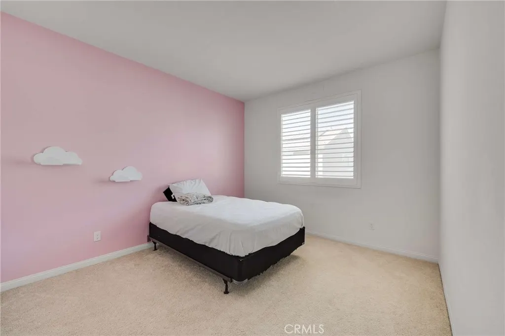 3447 E Sumac