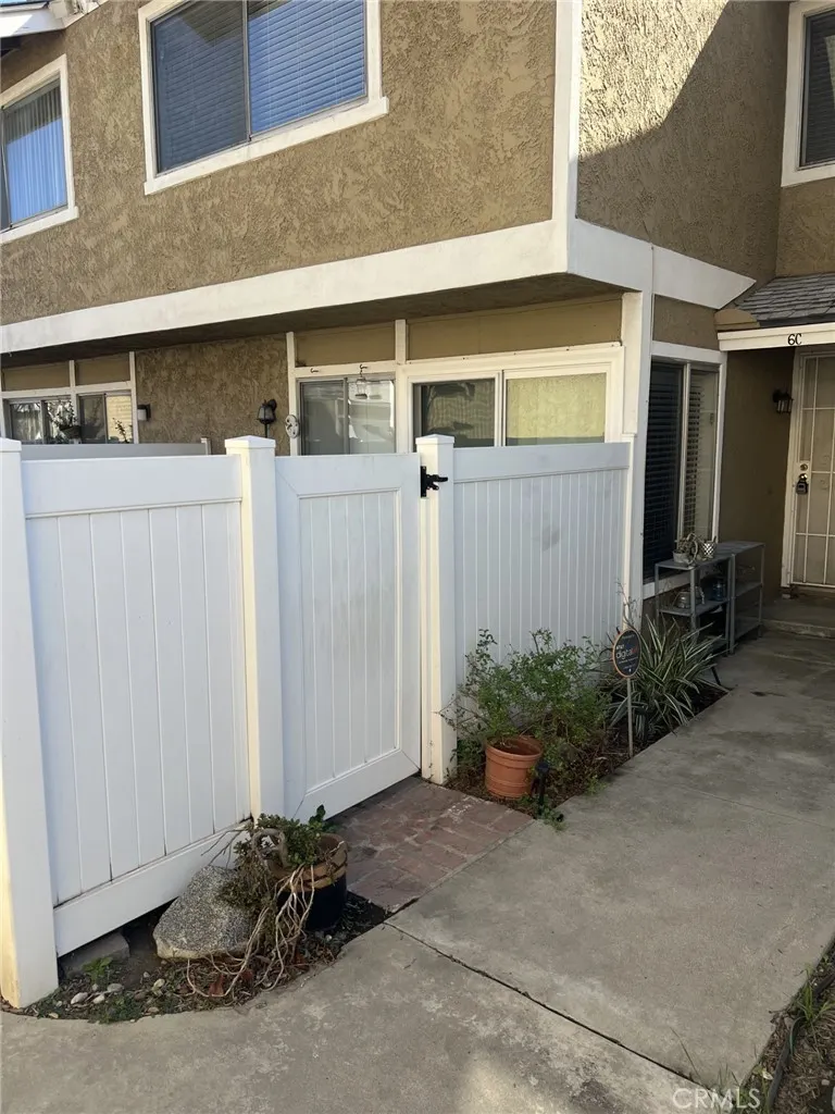 2321 S Magnolia Avenue #6C