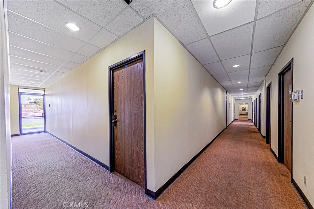 4128 W Commonwealth