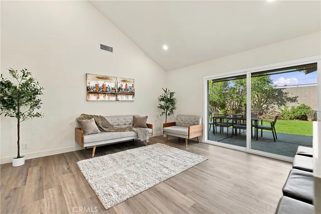 3907 Madonna