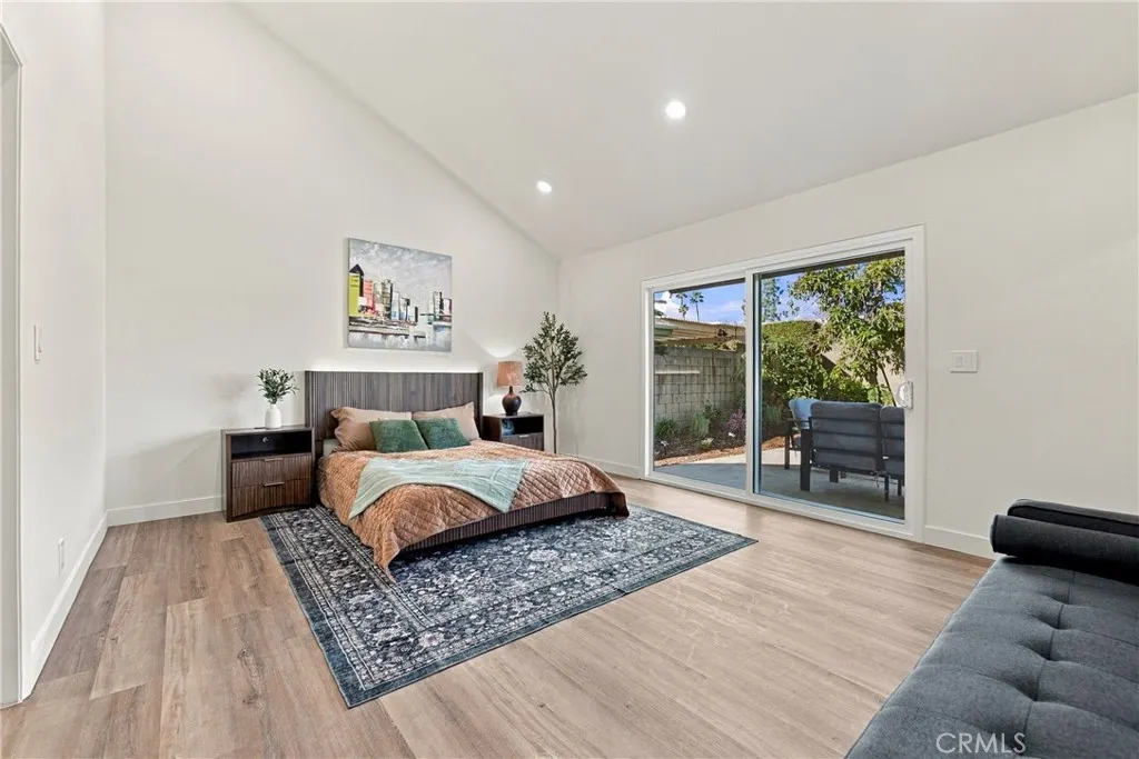 3907 Madonna