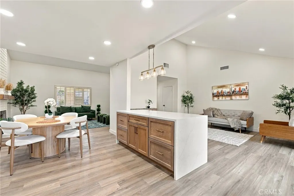 3907 Madonna