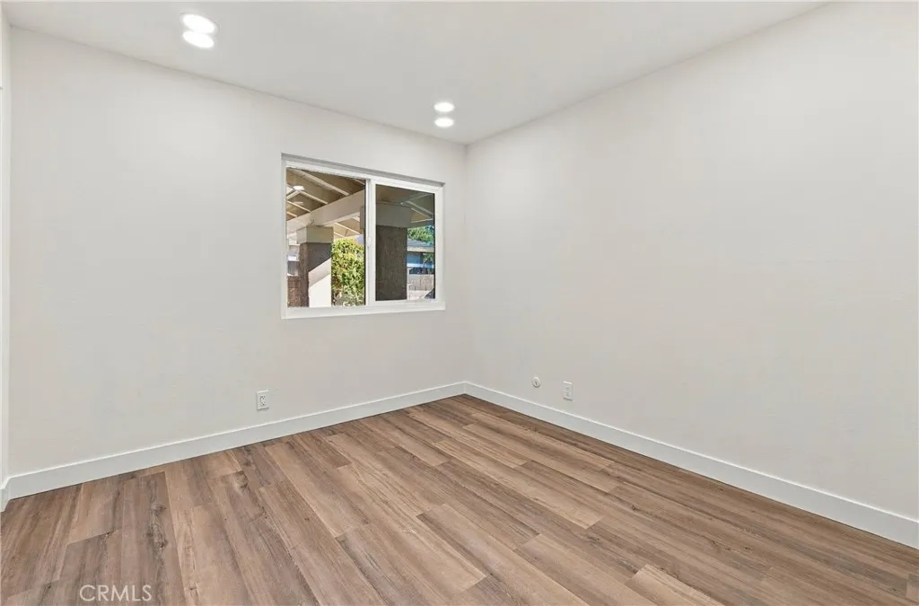 3907 Madonna