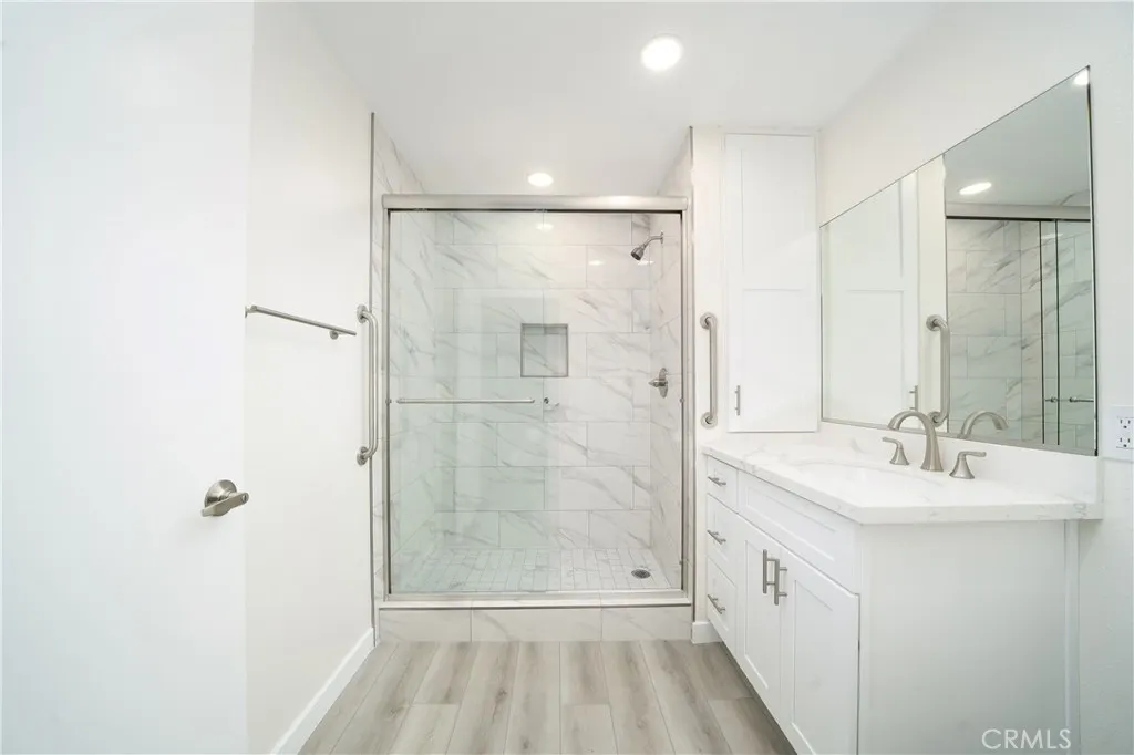 1501 N Brea Boulevard #212