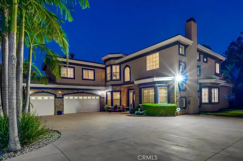 707 S Grand