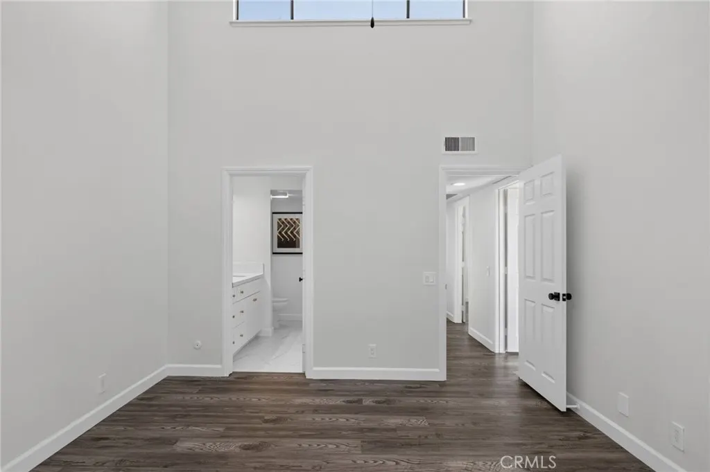 2917 Barrington Court