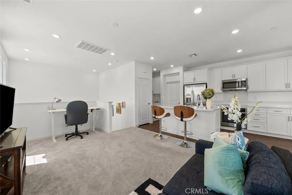 4276 S Montoya Paseo