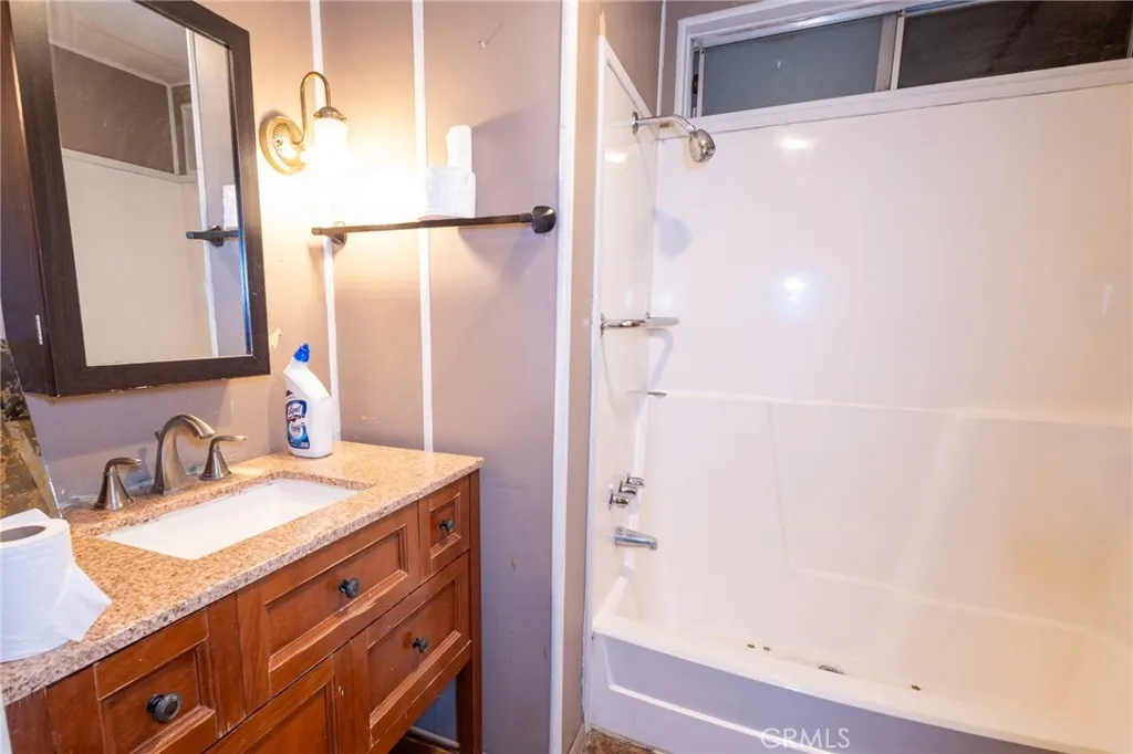 716 N Grand Avenue, #D7