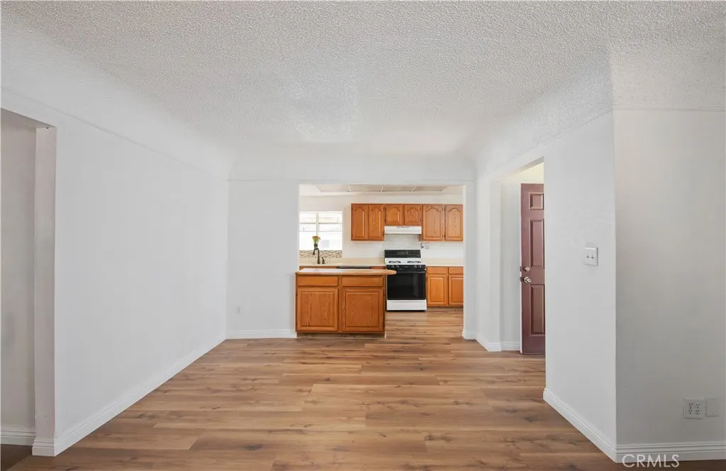 1106 N San Gabriel