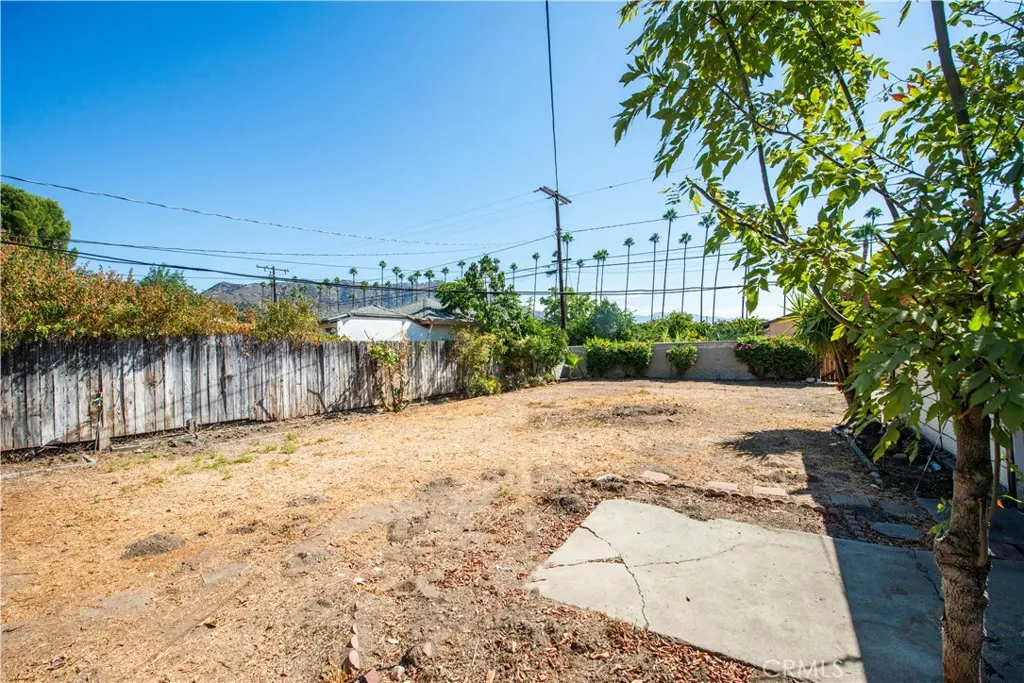 1106 N San Gabriel