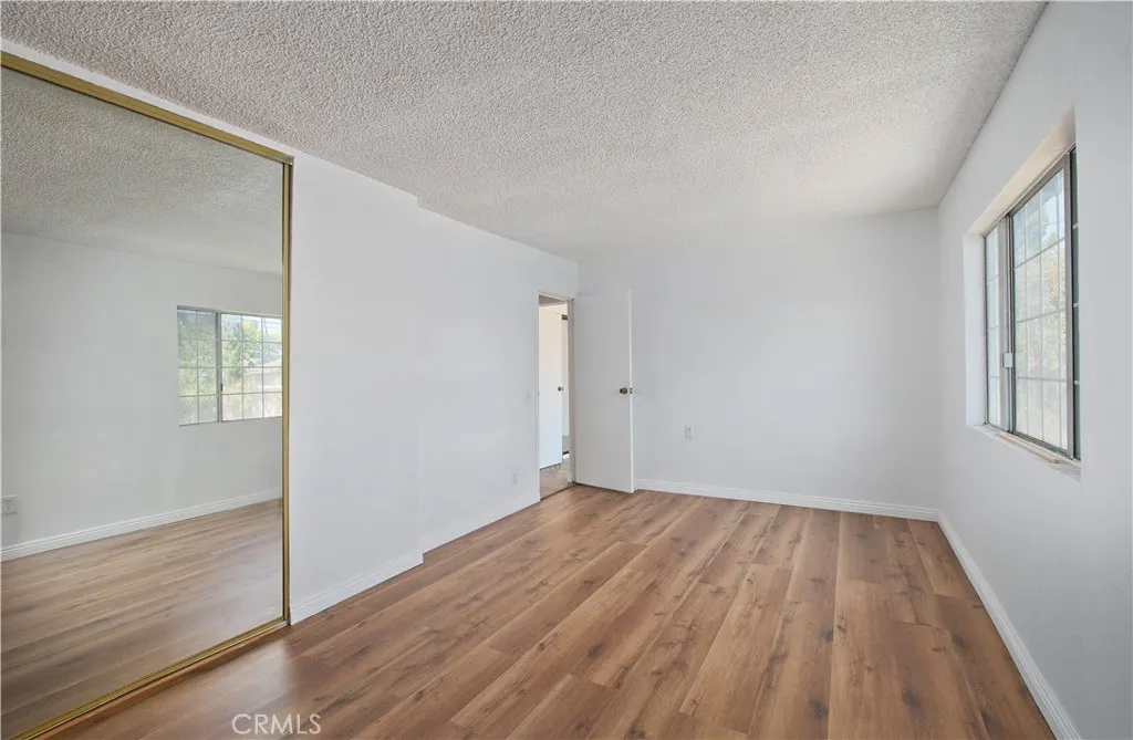 1106 N San Gabriel