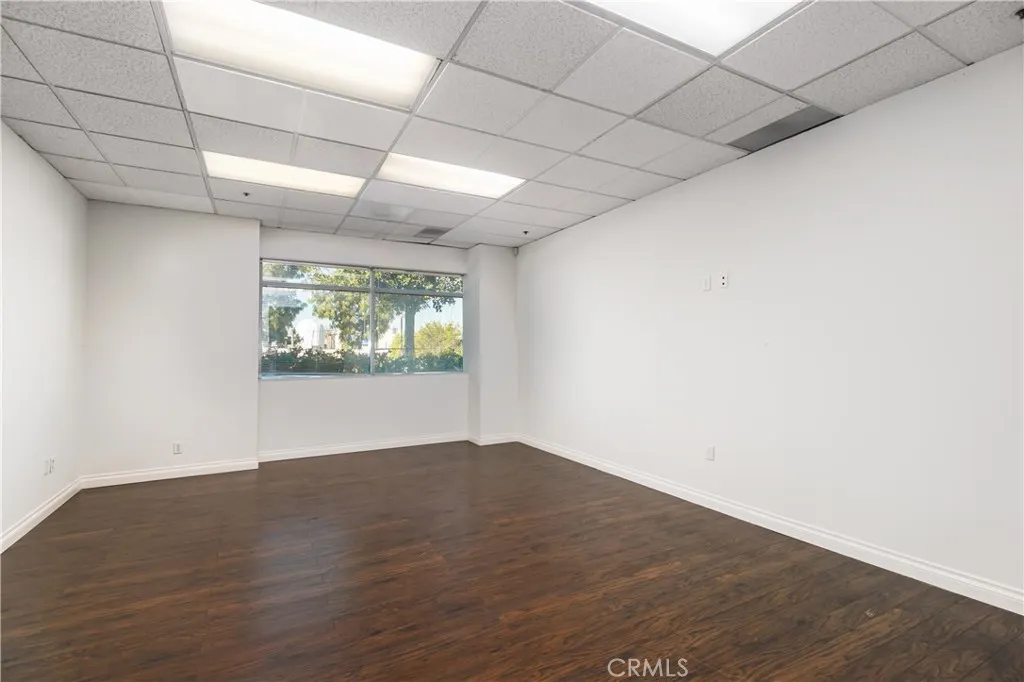 1151 W 5th