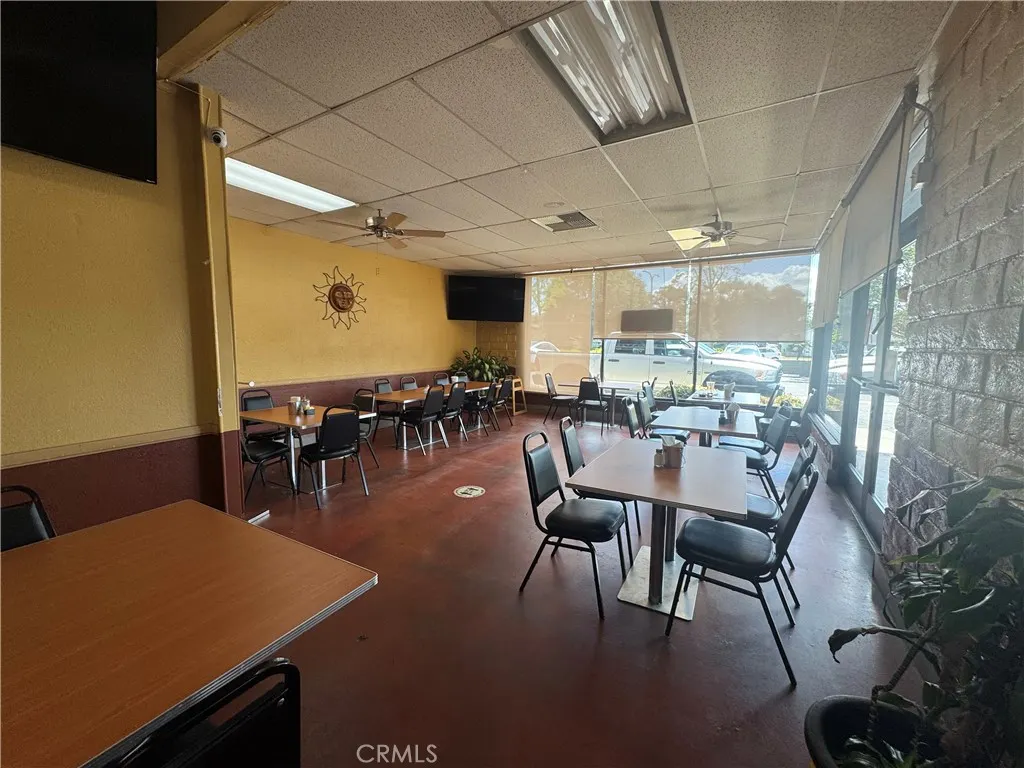 835 S Glendora