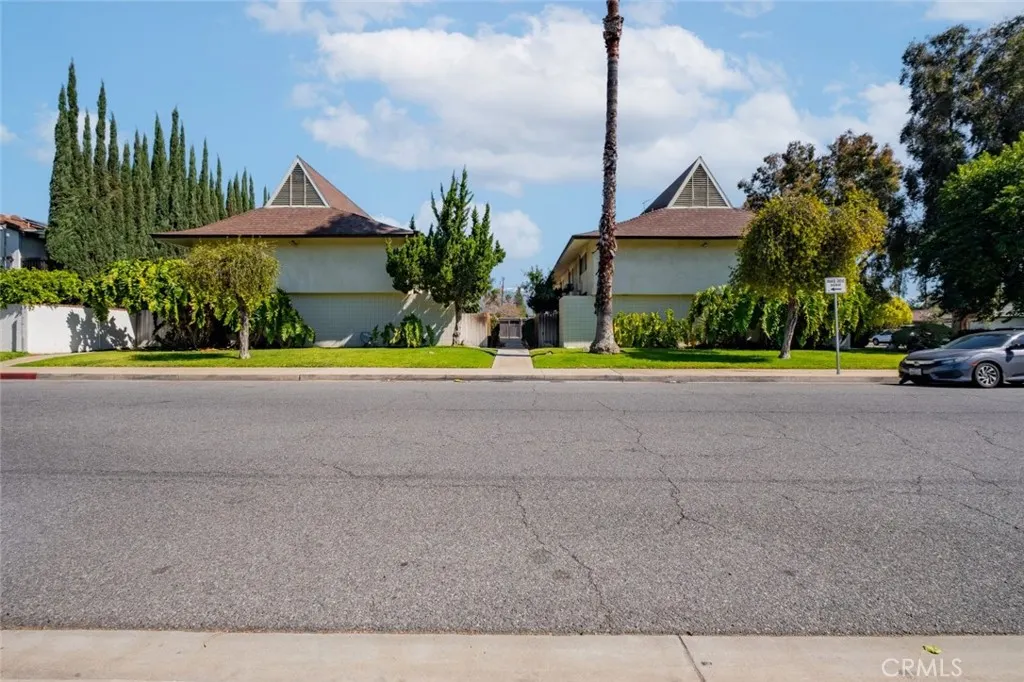 1935 Royalty Drive